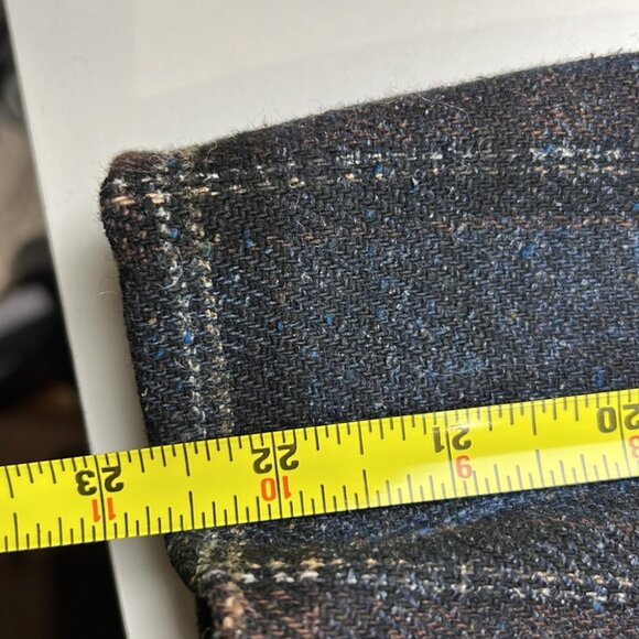 Classic Basler Wool Plaid Blazer - Picture 16 of 16